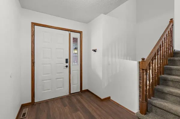 722 Parkview LN N, Champlin, MN 55316