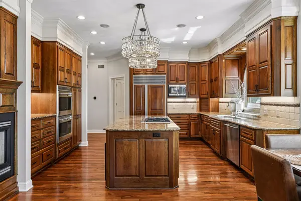 6985 Oak Ridge RD, Hamel, MN 55340