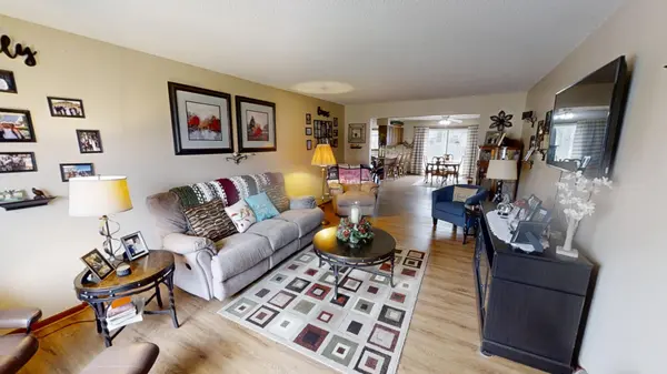 1412 Regency LN, Albert Lea, MN 56007