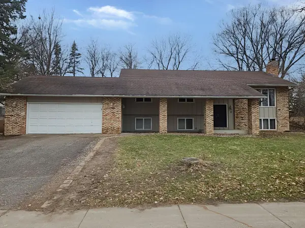 30 16th AVE SW, New Brighton, MN 55112