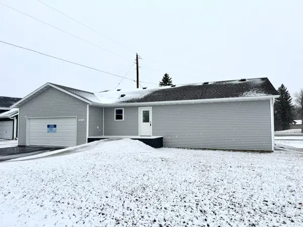 2030 Nelson DR, Thief River Falls, MN 56701