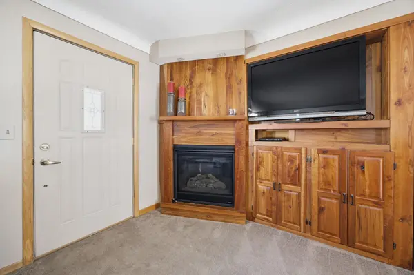 2105 6th ST S, Moorhead, MN 56560