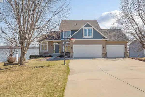 4090 Wells Lake CT, Faribault, MN 55021
