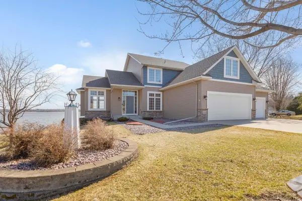 4090 Wells Lake CT, Faribault, MN 55021