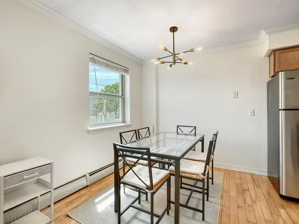 2727 W 43rd ST #409, Minneapolis, MN 55410