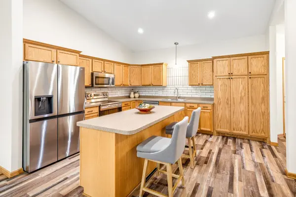 605 Amber LN, Buffalo, MN 55313