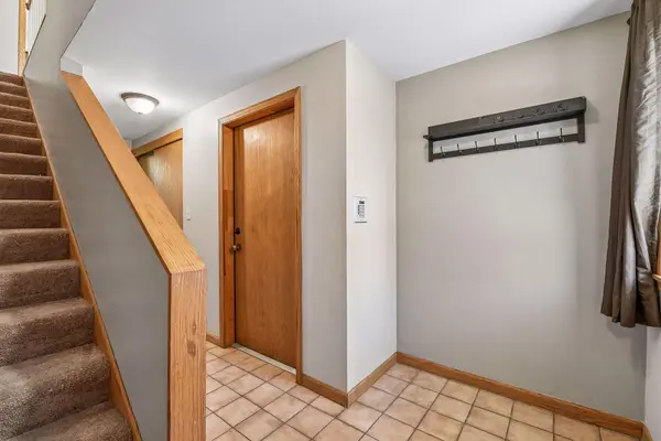 4943 Bayswater RD, Minnetonka, MN 55345