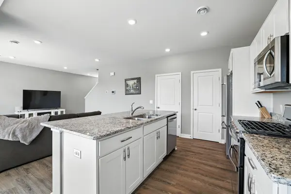 20912 Flanders WAY, Farmington, MN 55024
