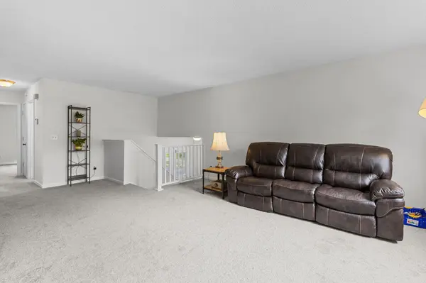 440 Queenan AVE S, Lakeland, MN 55043