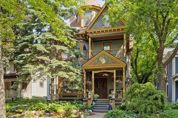 957 Ashland AVE, Saint Paul, MN 55104