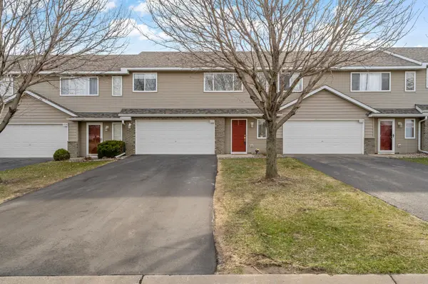 4372 Blakewood DR, Shakopee, MN 55379