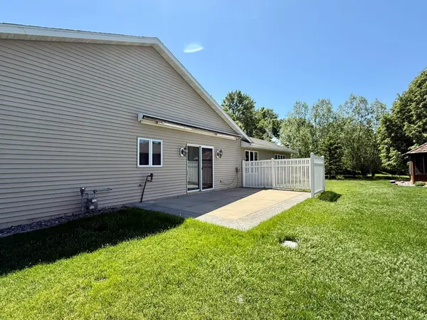 2733 Campus LN, Albert Lea, MN 56007