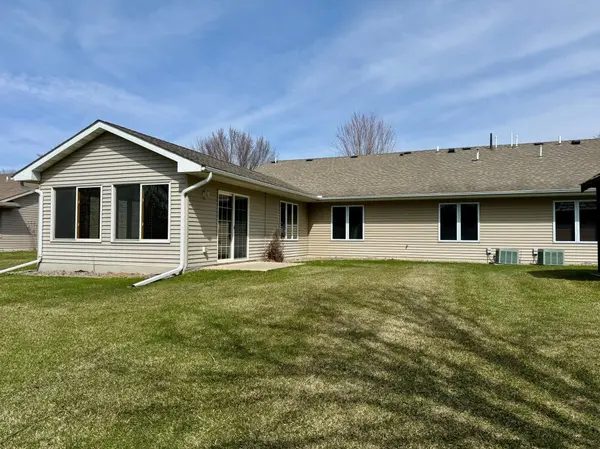 2733 Campus LN, Albert Lea, MN 56007