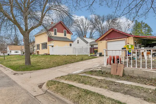 525 13th ST SW, Willmar, MN 56201