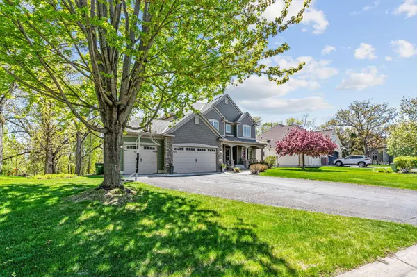 2306 Iverson CT, Lino Lakes, MN 55038