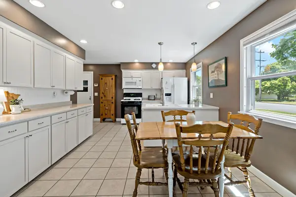 201 2nd ST NE, Osseo, MN 55369