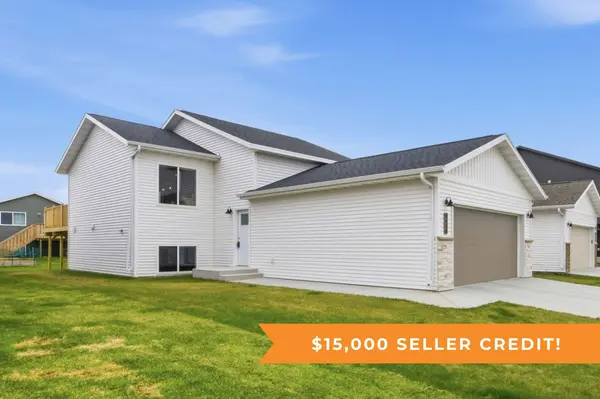 6638 68th ST S, Horace, ND 58047