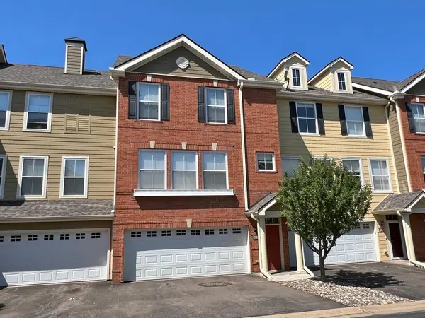 10239 Bleeker ST, Woodbury, MN 55129
