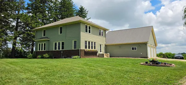 32236 County 105, Lanesboro, MN 55949