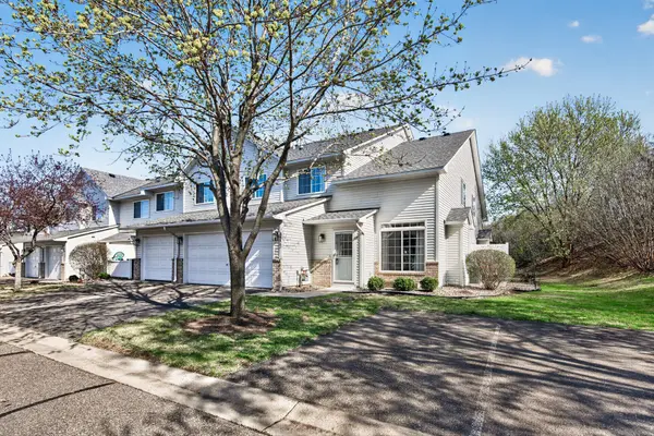8606 Quarry Ridge LN #J, Woodbury, MN 55125