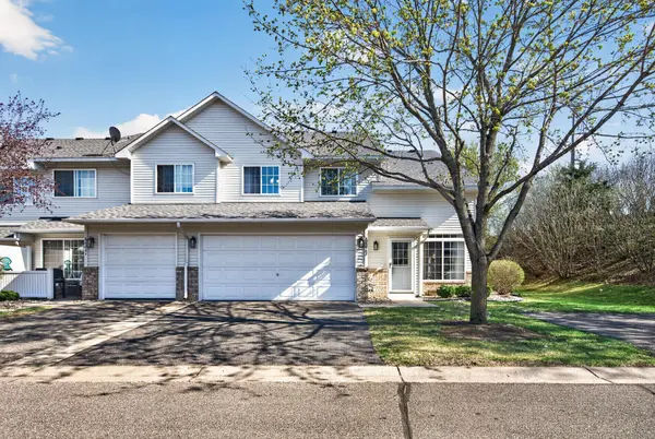 8606 Quarry Ridge LN #J, Woodbury, MN 55125
