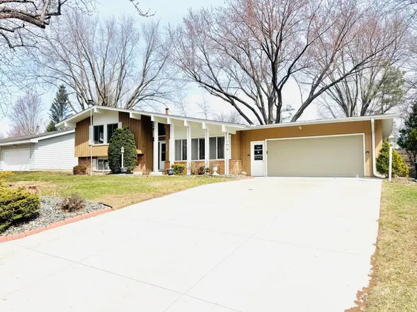 7829 Alden WAY NE, Fridley, MN 55432