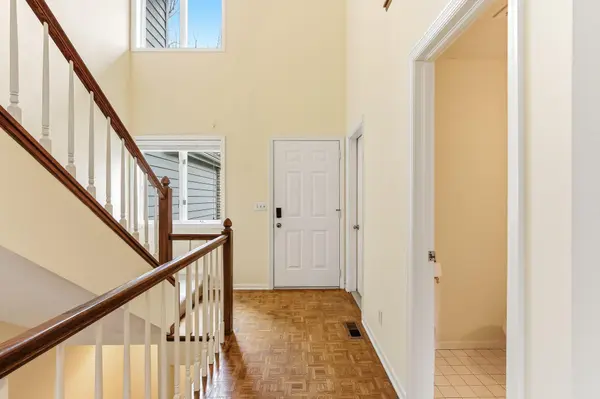 101 Wildwood Bay DR, Mahtomedi, MN 55115