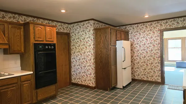 535 W 1st ST, Cottonwood, MN 56229