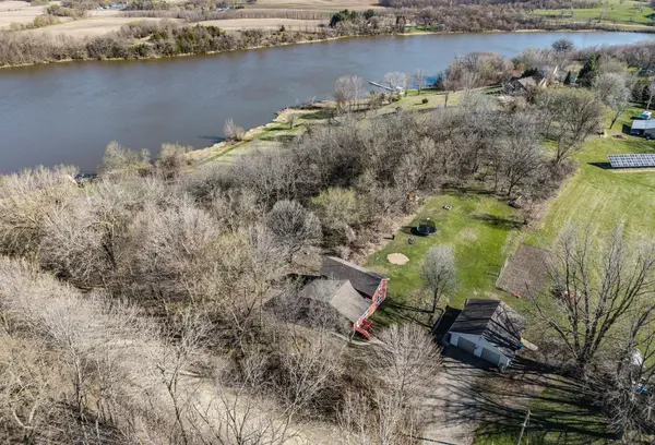 4480 Crystal Lake TRL, Faribault, MN 55021