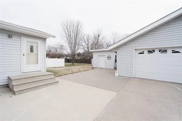 110 3rd AVE N, Waite Park, MN 56387