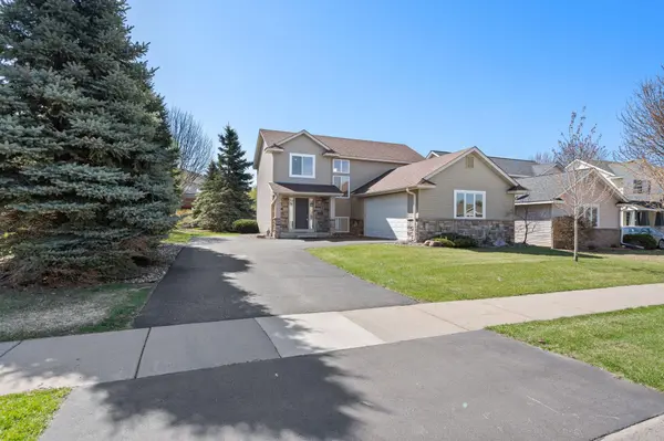 2888 Wyndam CT, Shakopee, MN 55379