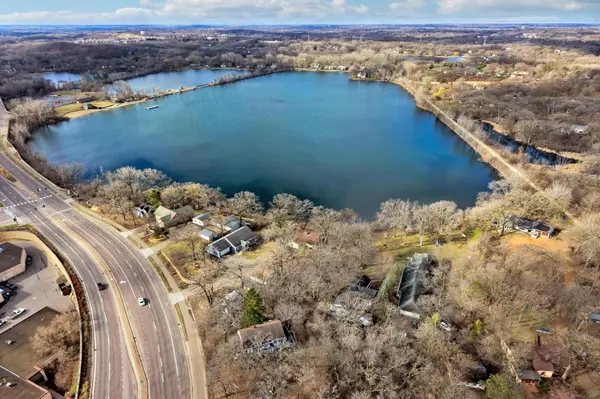 4936 Shady Oak Road S, Minnetonka, MN 55343