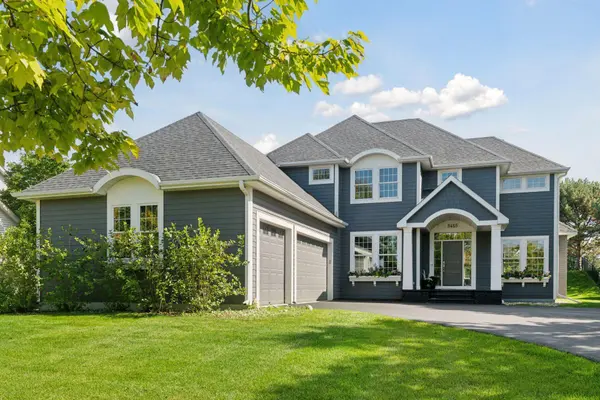 8465 Kelzer Pond DR, Victoria, MN 55386