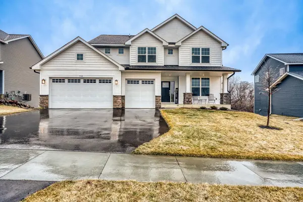 7048 205th ST W, Lakeville, MN 55044