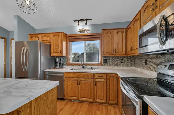 605 Hickory DR, Saint Joseph, MN 56374