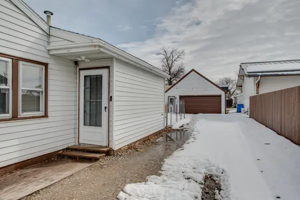 329 21st ST N, Fargo, ND 58102