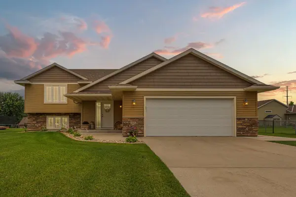 1604 Prairie AVE SW, Faribault, MN 55021