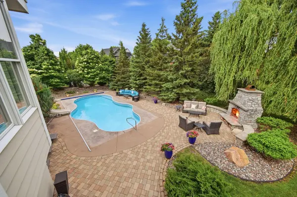 11503 Armstrong CT, Inver Grove Heights, MN 55077