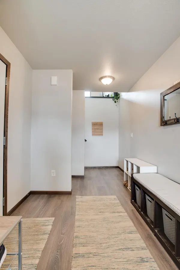 954 28th AVE W, West Fargo, ND 58078