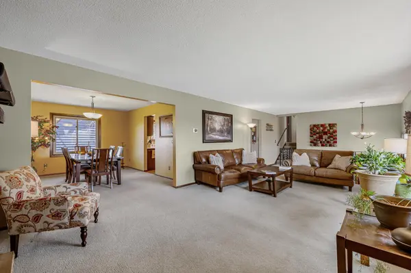 3219 Flag AVE N, New Hope, MN 55427