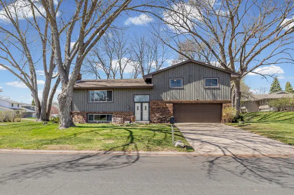3219 Flag AVE N, New Hope, MN 55427