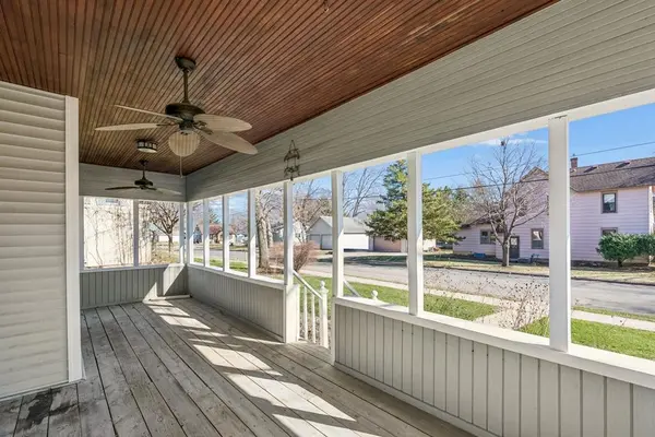 8675 Upper 206th ST W, Lakeville, MN 55044