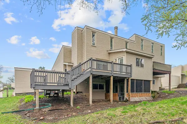 5616 W Bavarian PASS, Fridley, MN 55432