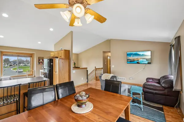 23092 Navajo ST NW, Saint Francis, MN 55070
