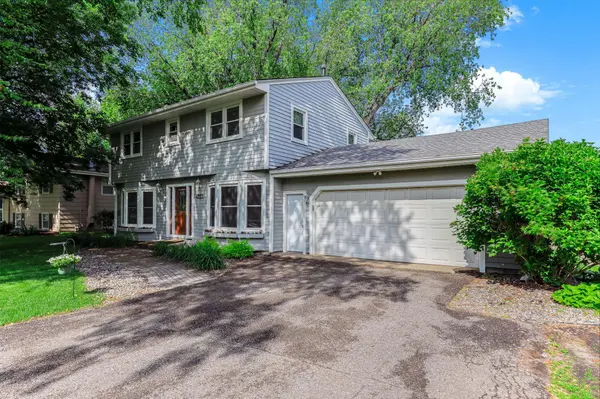4933 Yukon AVE N, New Hope, MN 55428