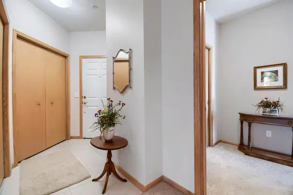 9225 Medicine Lake RD #212B, Golden Valley, MN 55427