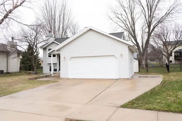 4449 56th ST NW, Rochester, MN 55901