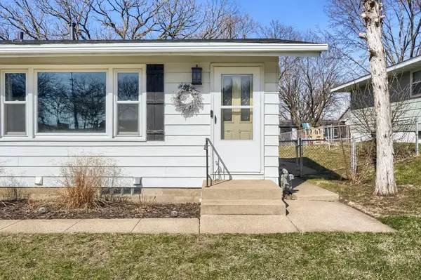 16088 Jordan AVE SE, Prior Lake, MN 55372