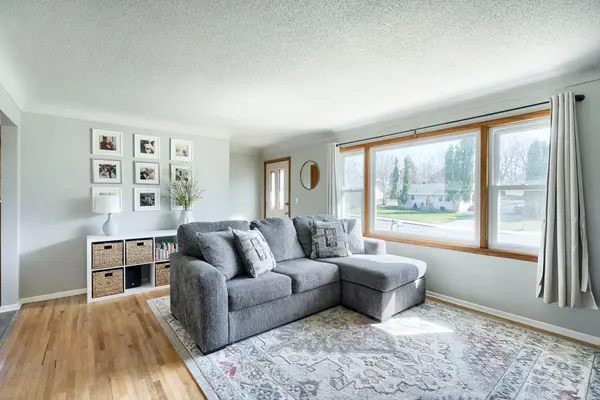 16088 Jordan AVE SE, Prior Lake, MN 55372