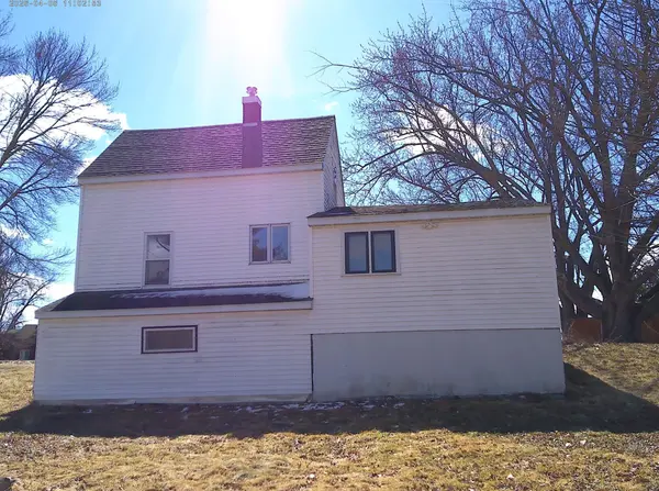 905 Golf AVE SW, Pine City, MN 55063